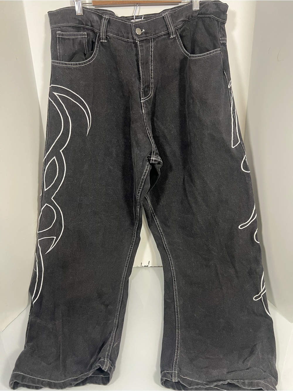 Vaneta skater baggy embroidered jeans